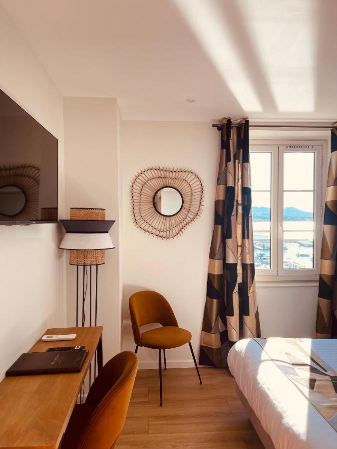 סנרי-סור-מר Hotel Restaurant De La Tour מראה חיצוני תמונה