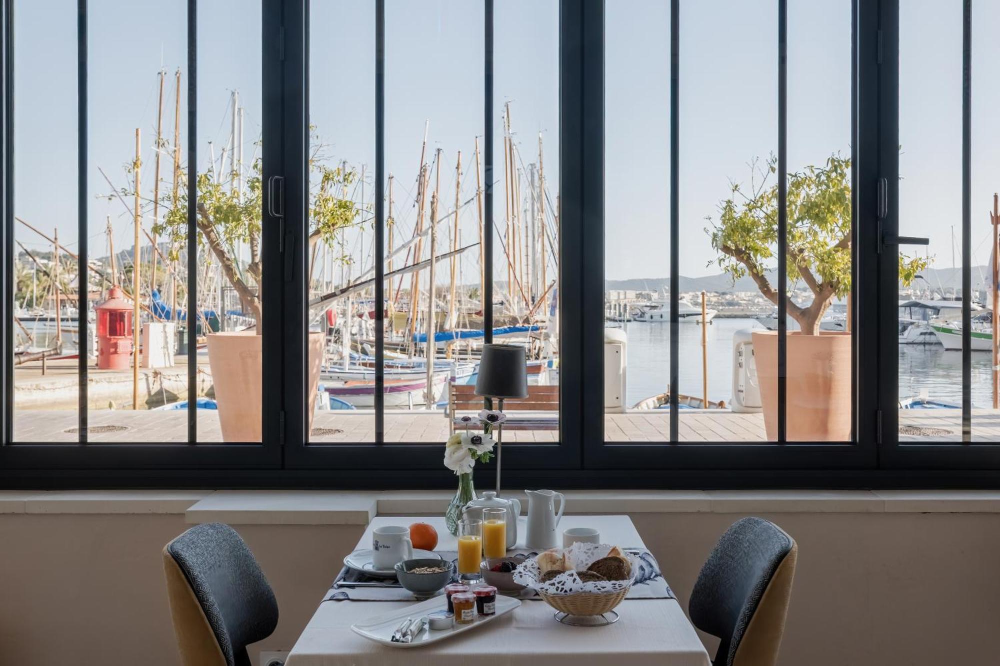סנרי-סור-מר Hotel Restaurant De La Tour מראה חיצוני תמונה