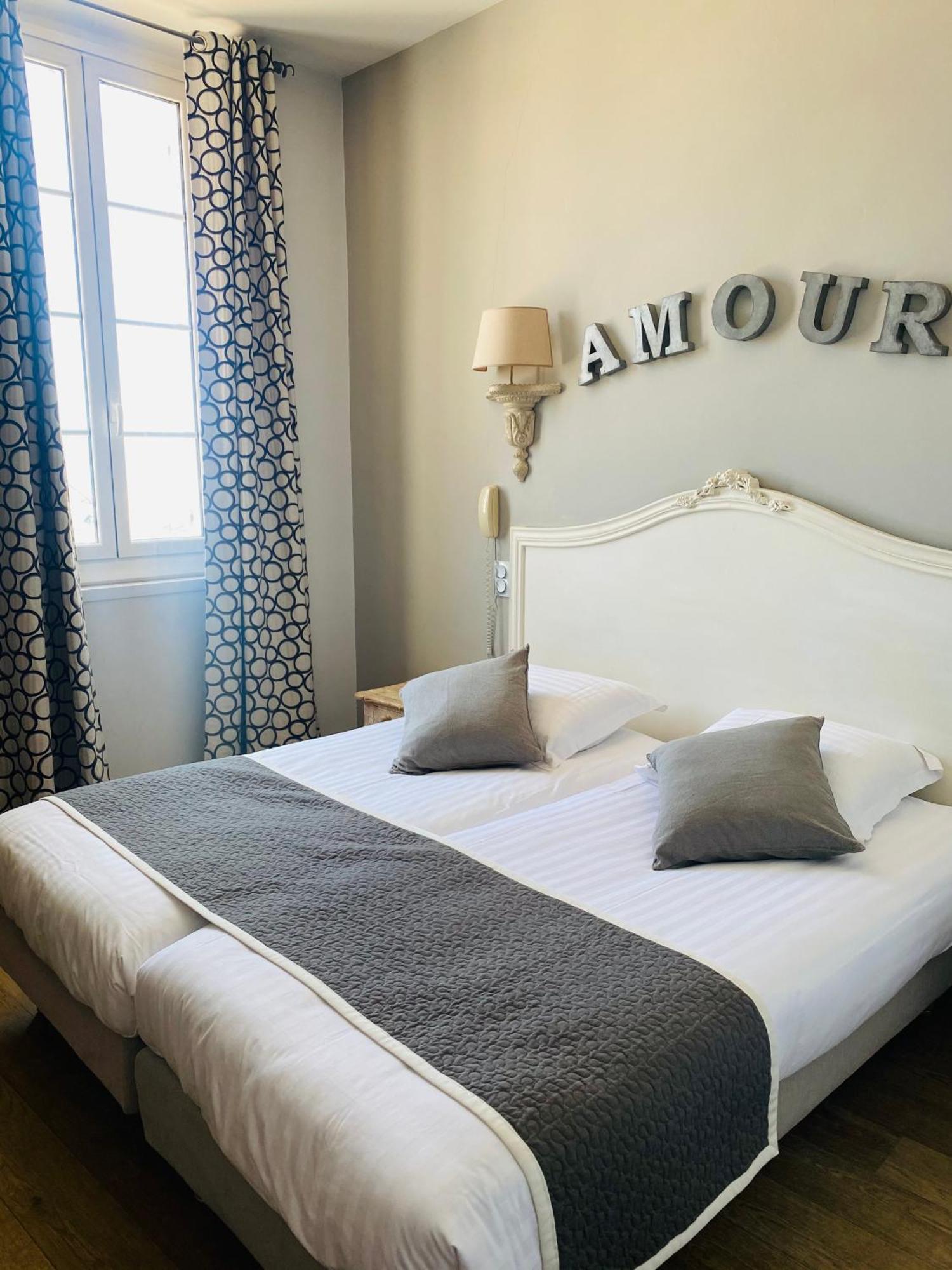 סנרי-סור-מר Hotel Restaurant De La Tour מראה חיצוני תמונה