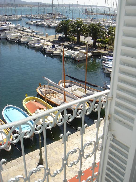 סנרי-סור-מר Hotel Restaurant De La Tour מראה חיצוני תמונה